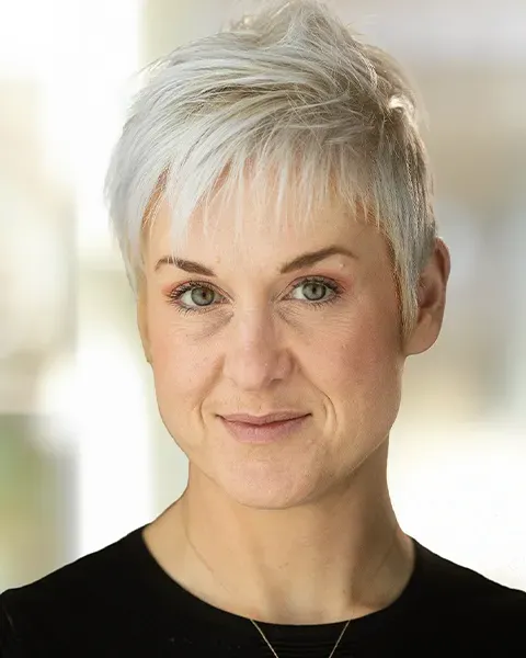 Vicki R