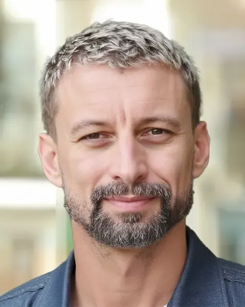 Dean Burgin