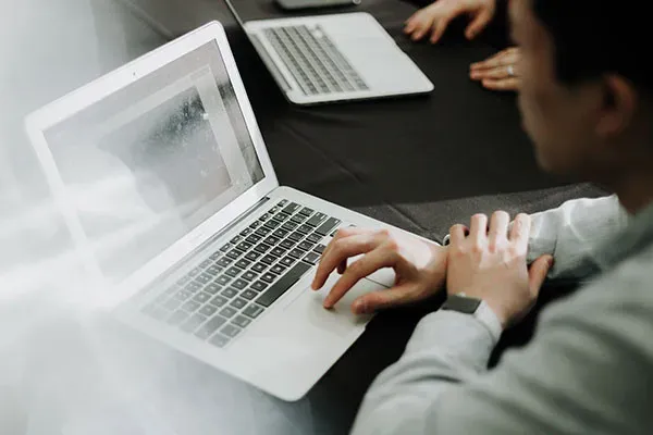 How Does A Hosted Phone System Work